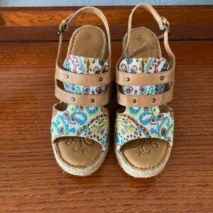 NWT Born Brewster Platform Wedge Sandals size 8 Tapestry